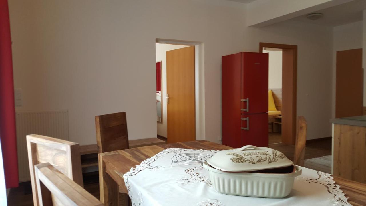 Appartement Juns Tux Eksteriør bilde