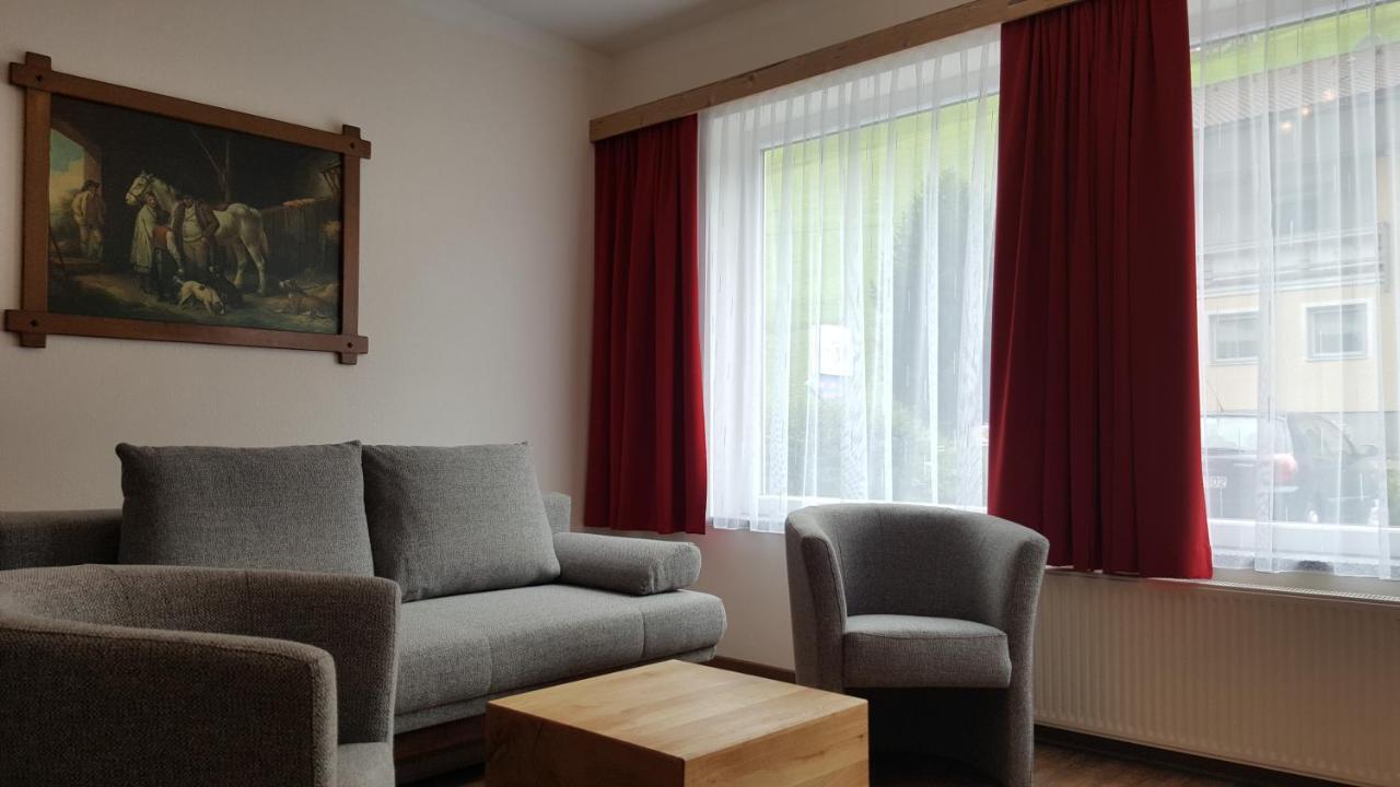 Appartement Juns Tux Eksteriør bilde