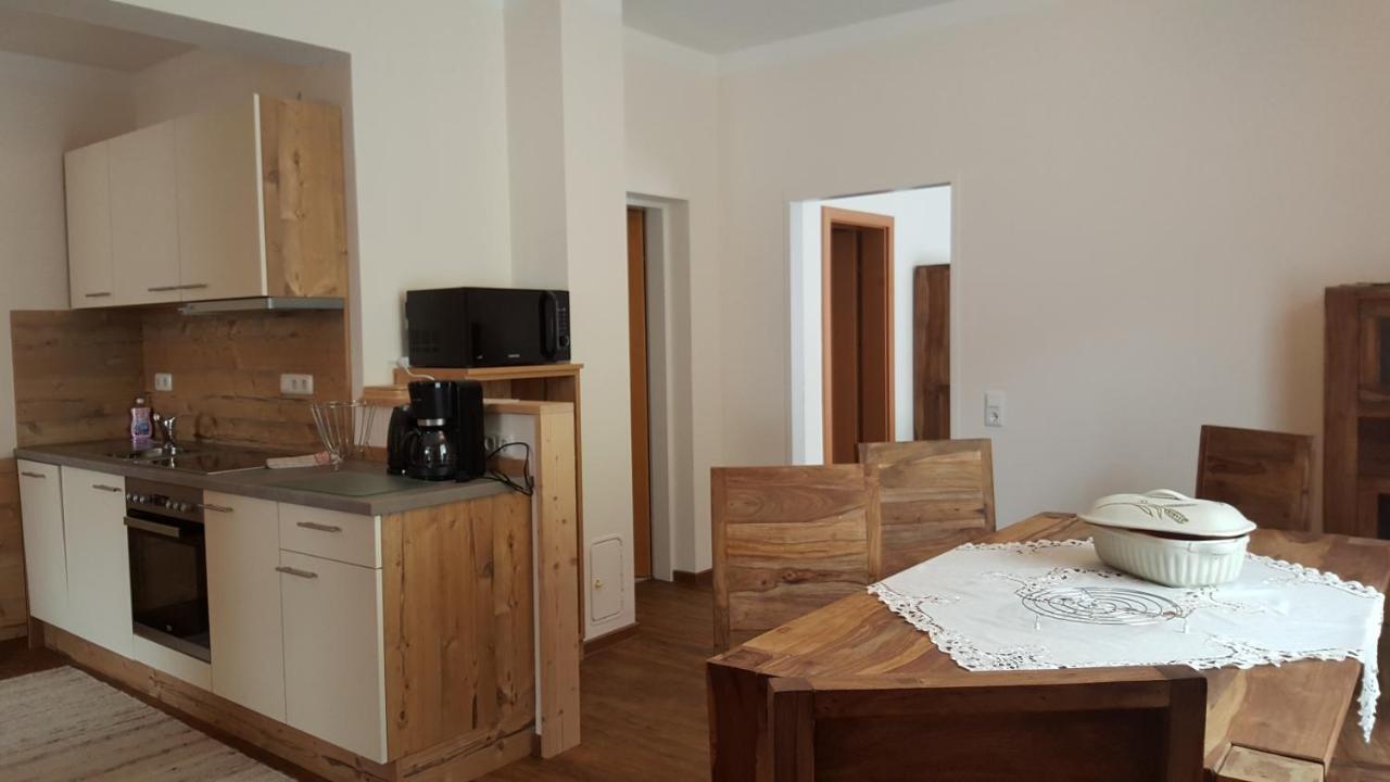 Appartement Juns Tux Eksteriør bilde