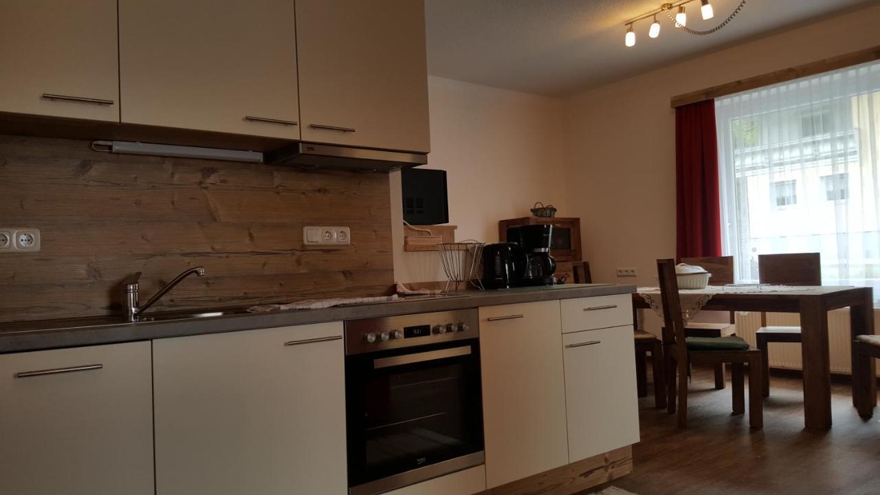 Appartement Juns Tux Eksteriør bilde